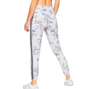 RARE ATHLETA CONTENDER BLOSSOM 7/8 LEGGINGS SZ SM